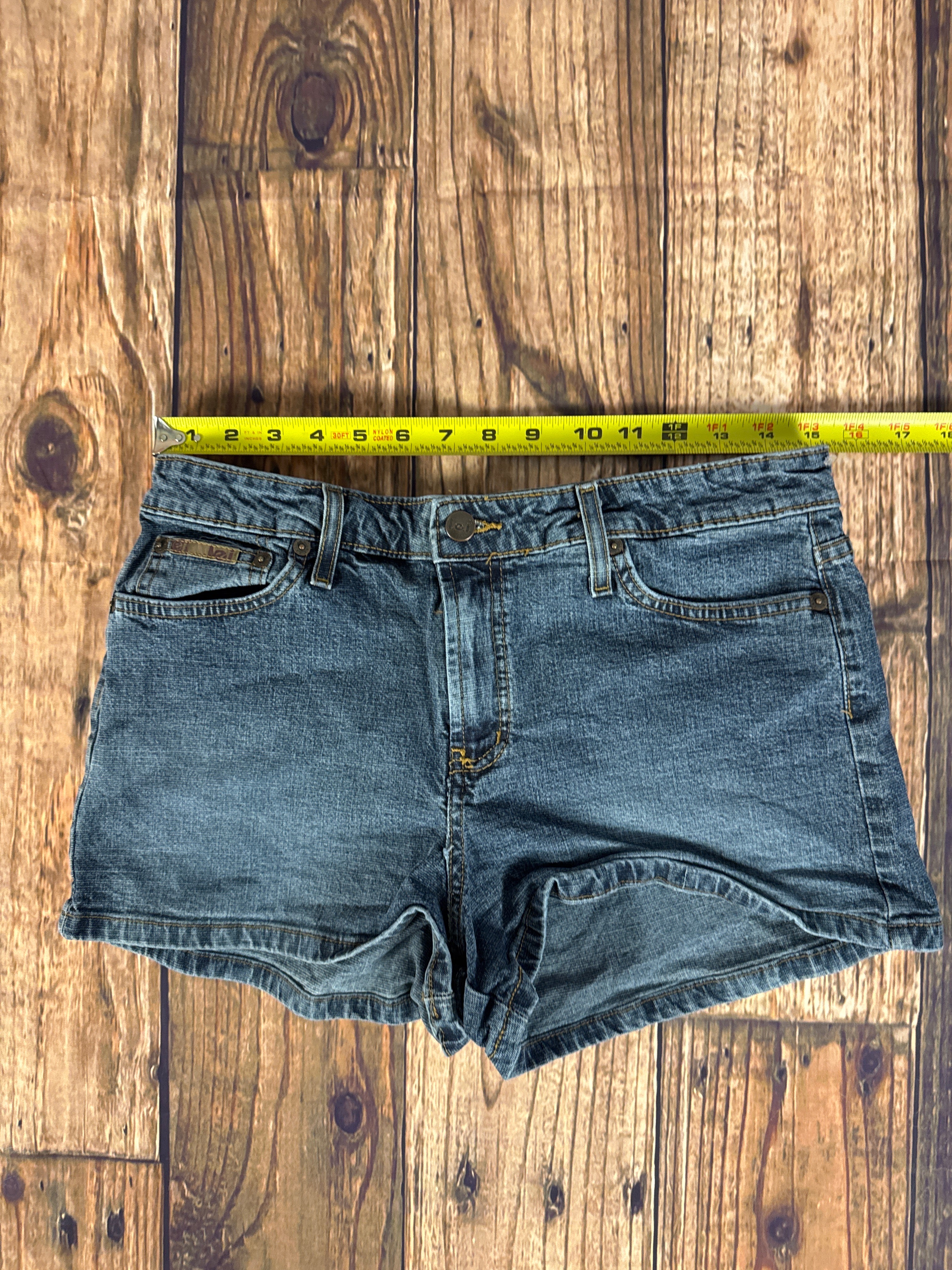 L.E.I. Denim Jean Shorts Women’s Size 13 Blue Low Rise Stretch Shorts