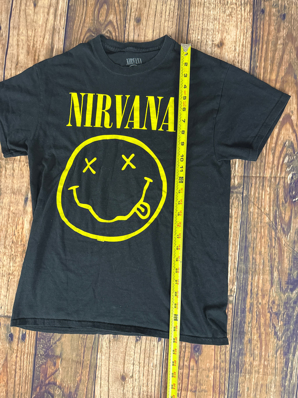 Nirvana Smiley Face Graphic Band Tee Black Yellow T-Shirt Size Mediu
