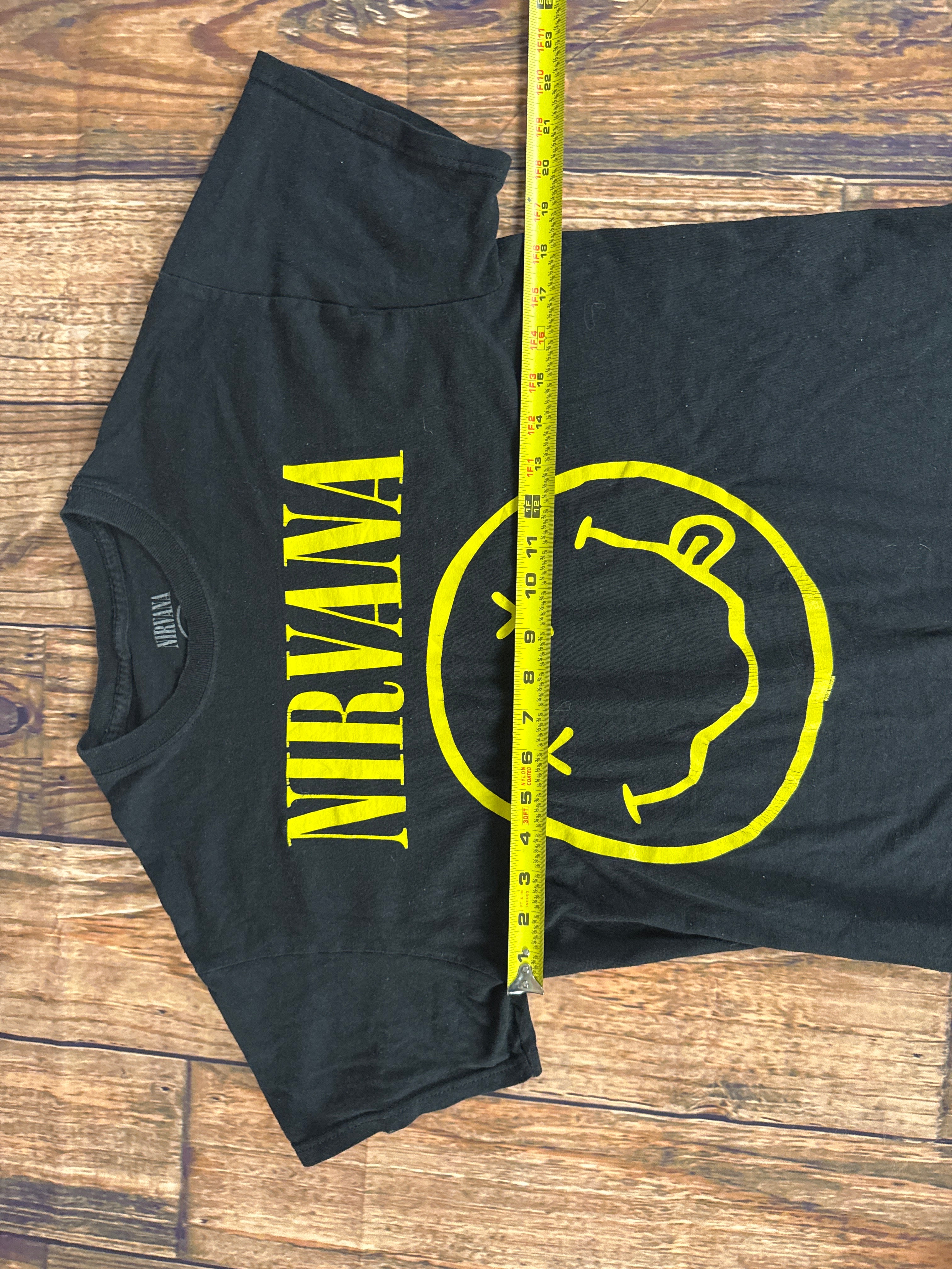 Nirvana Smiley Face Graphic Band Tee Black Yellow T-Shirt Size Mediu