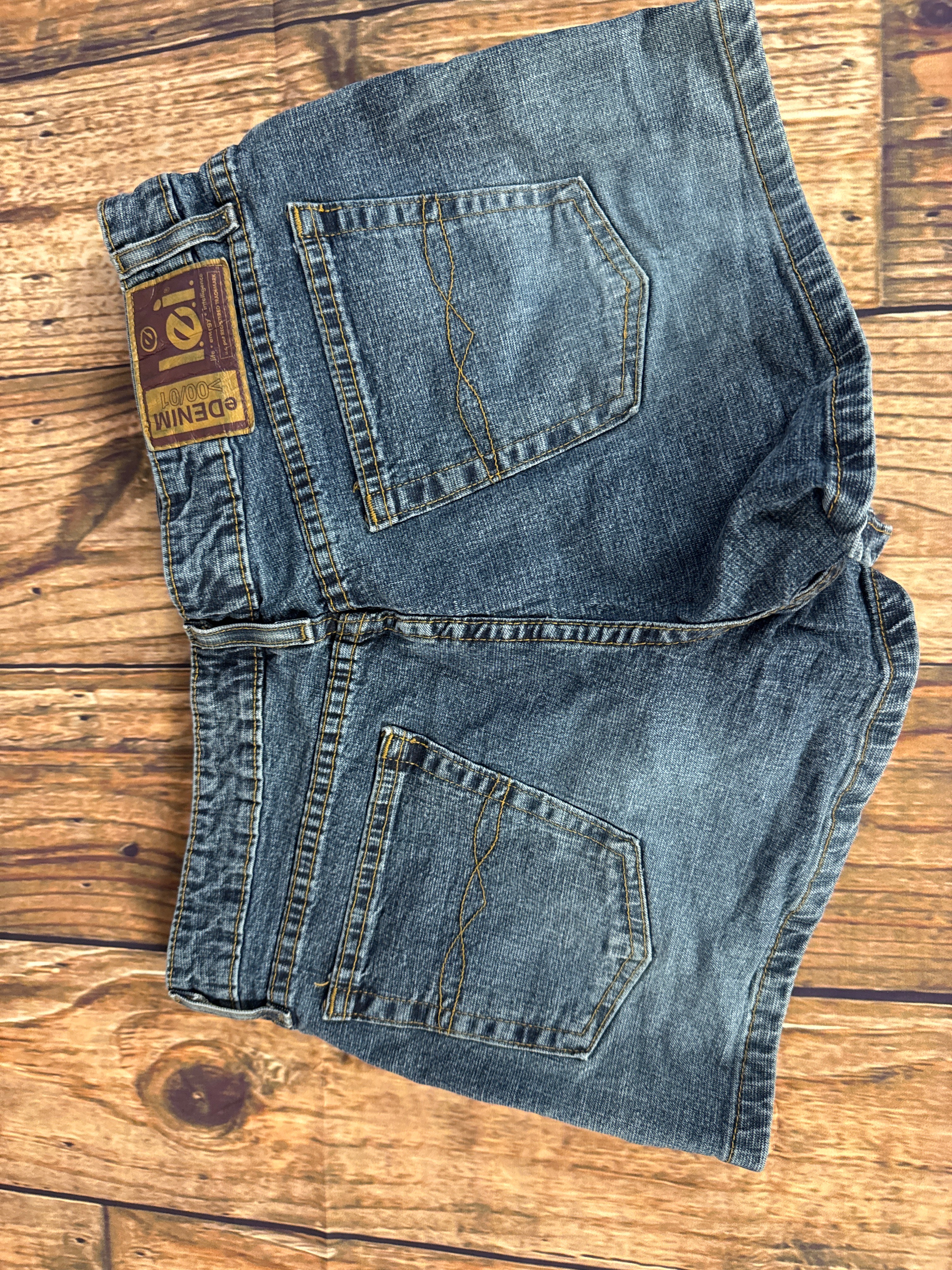 L.E.I. Denim Jean Shorts Women’s Size 13 Blue Low Rise Stretch Shorts