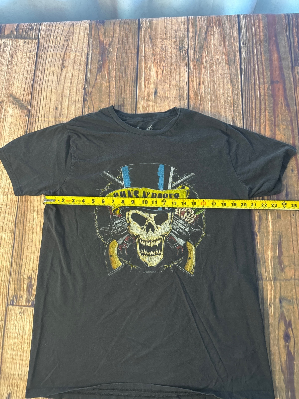 Guns N’ Roses Skull Graphic Band T-Shirt