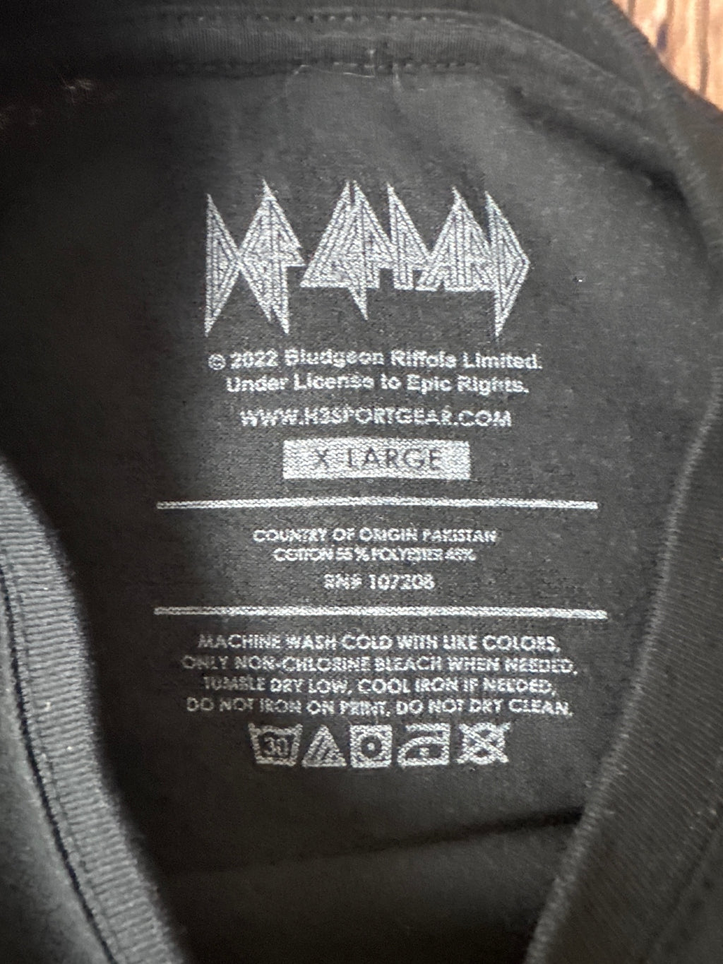 Def Leppard Band Graphic T-Shirt