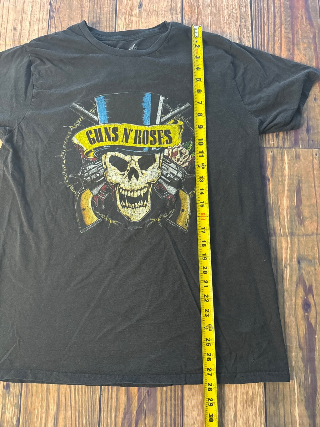 Guns N’ Roses Skull Graphic Band T-Shirt