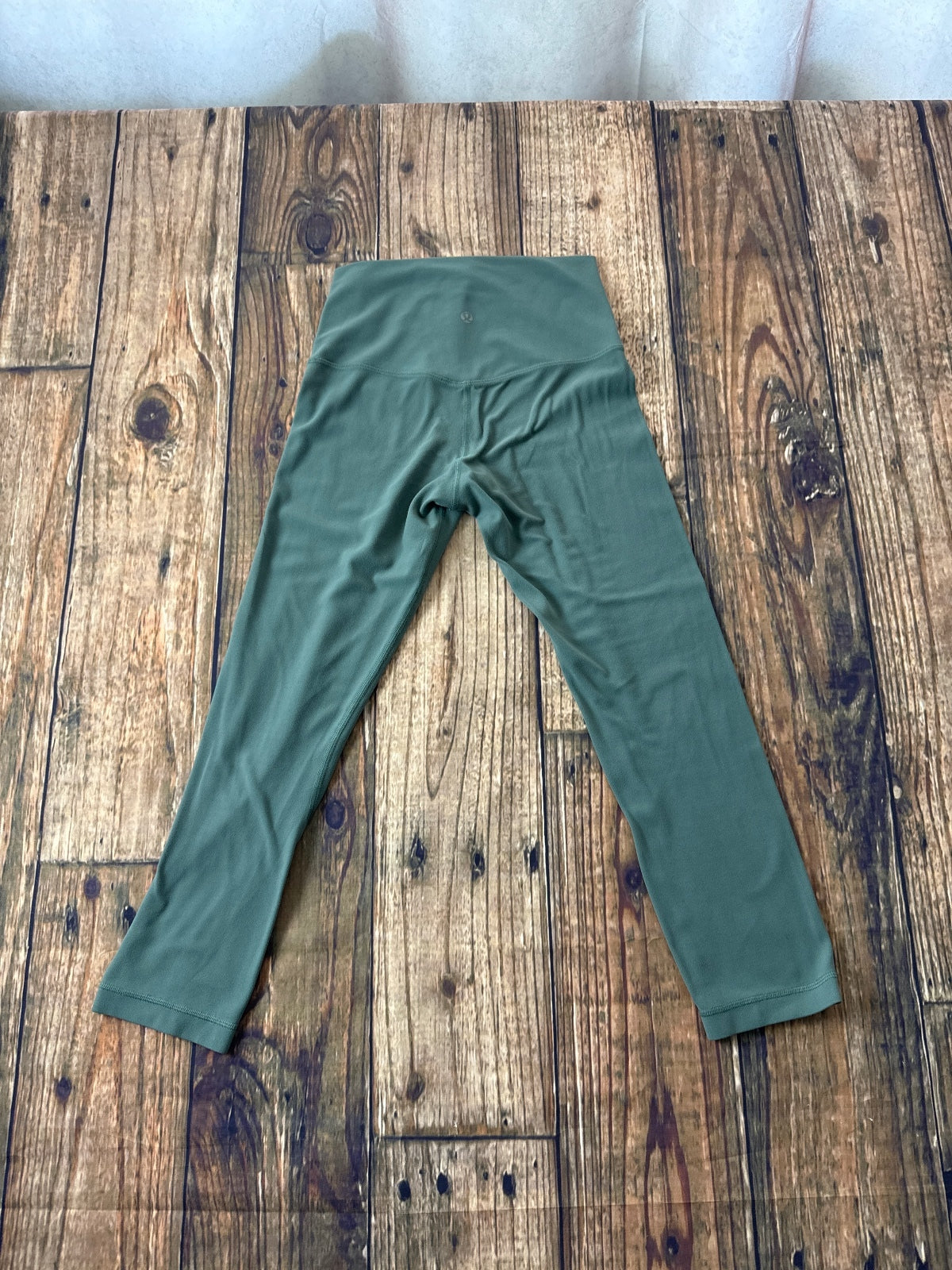 Lululemon Green High Rise Cropped Leggings No Size Tag Measured