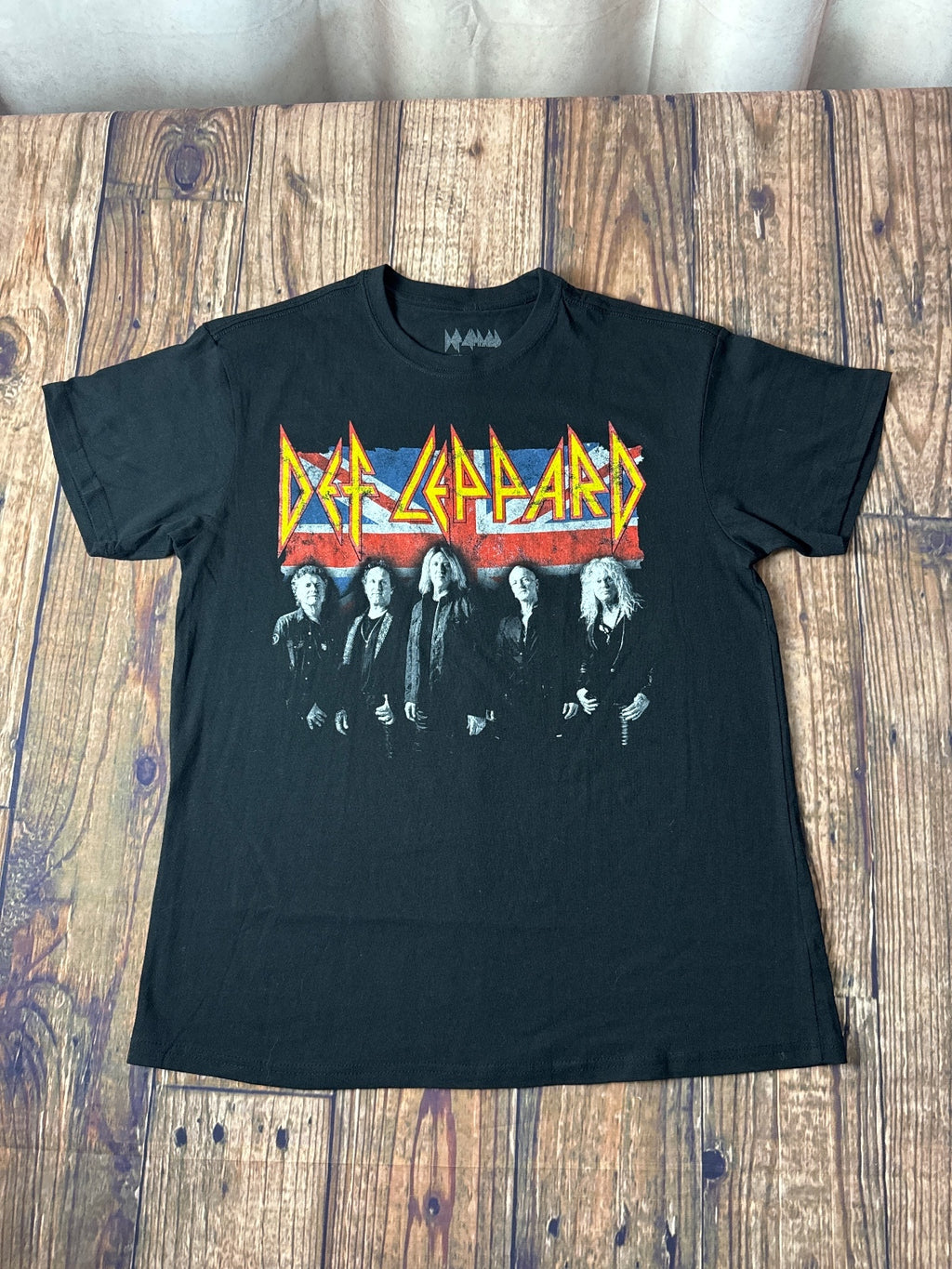 Def Leppard Band Graphic T-Shirt