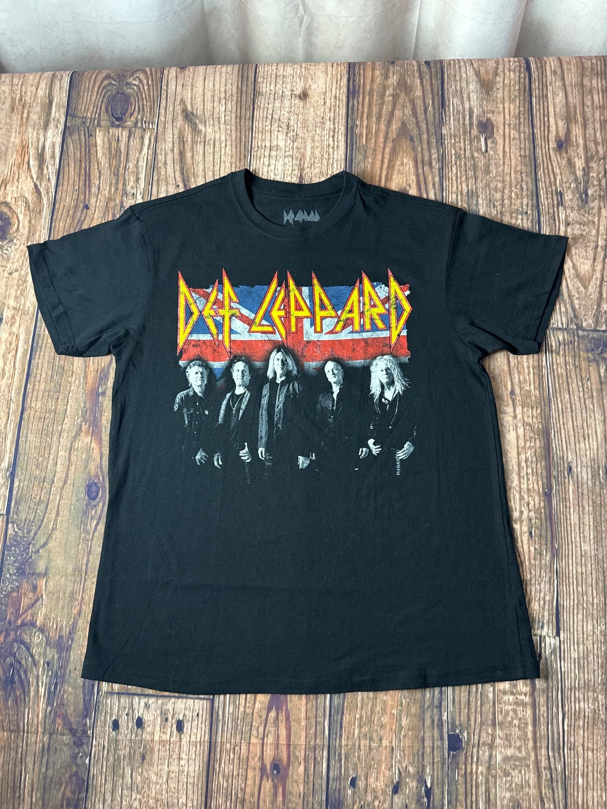 Def Leppard Band Graphic T-Shirt