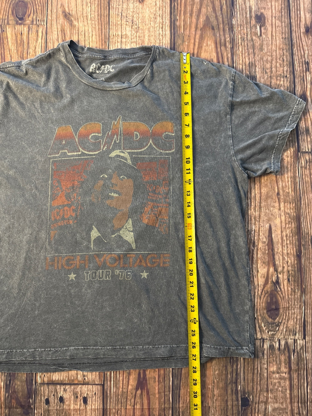 Official AC/DC High Voltage Tour ’76 Graphic T-Shirt