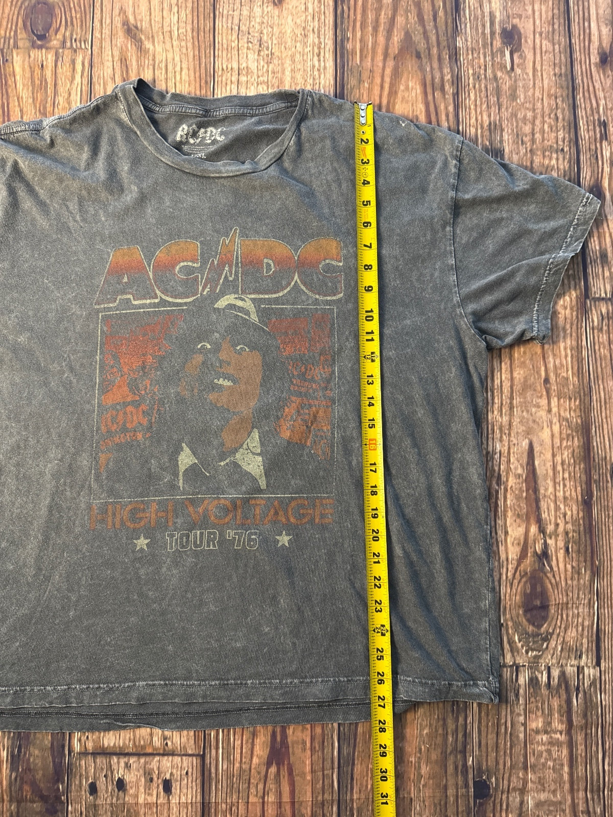 Official AC/DC High Voltage Tour ’76 Graphic T-Shirt