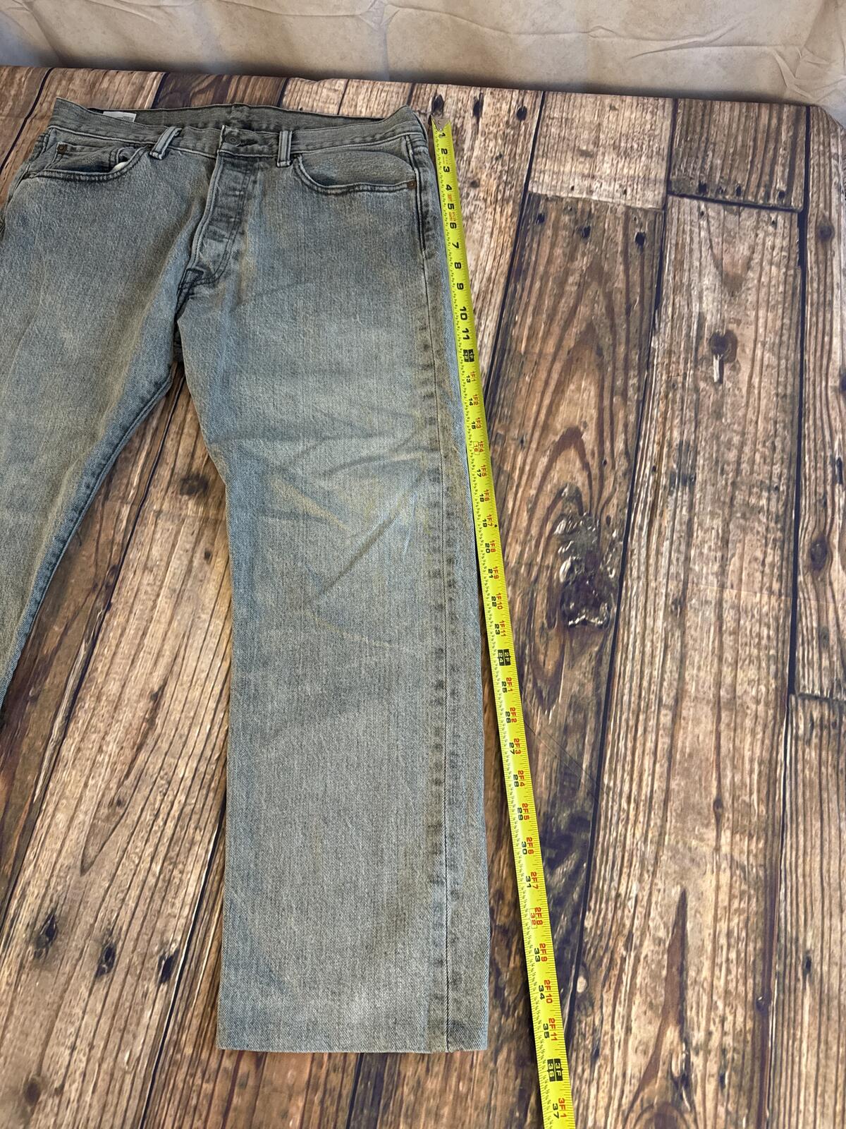 Vintage Levi’s 501 Made In USA Faded Gray Denim Jeans W33 L29