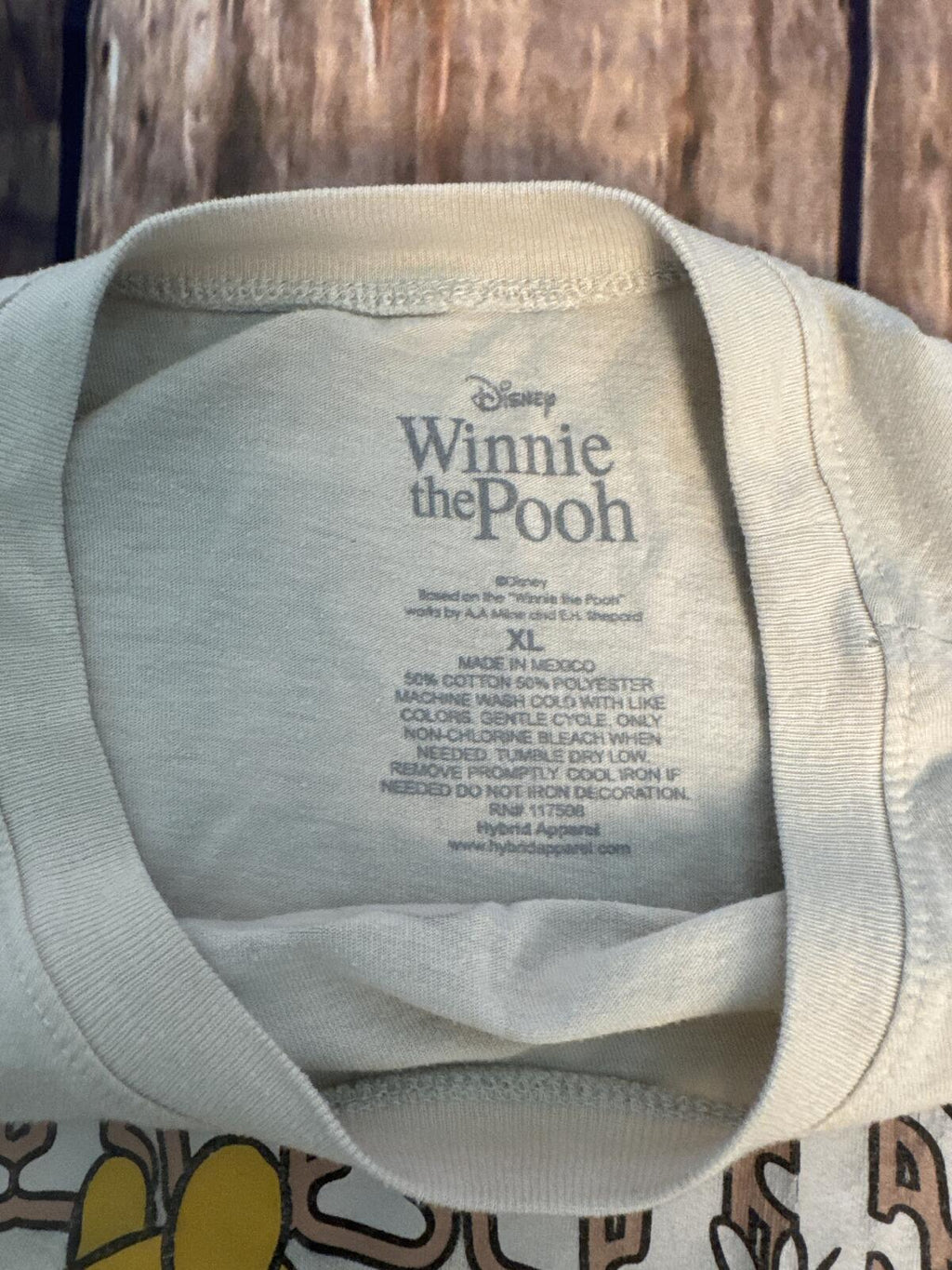 Disney Winnie The Pooh Graphic T Shirt Womens XL Beige Floral Tee