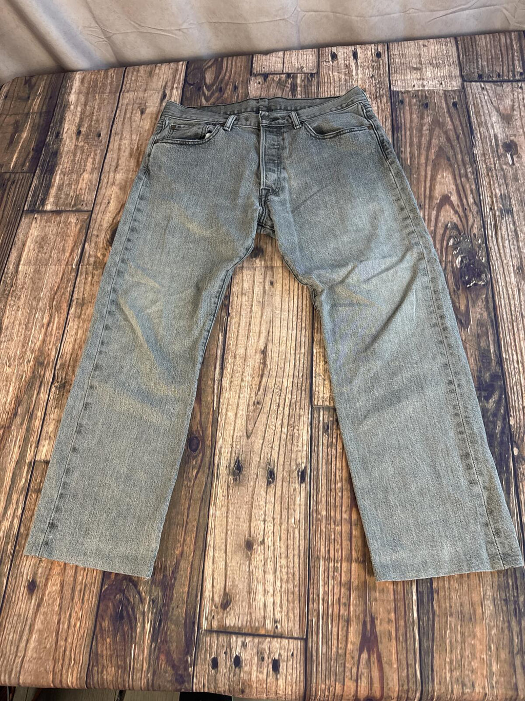 Vintage Levi’s 501 Made In USA Faded Gray Denim Jeans W33 L29