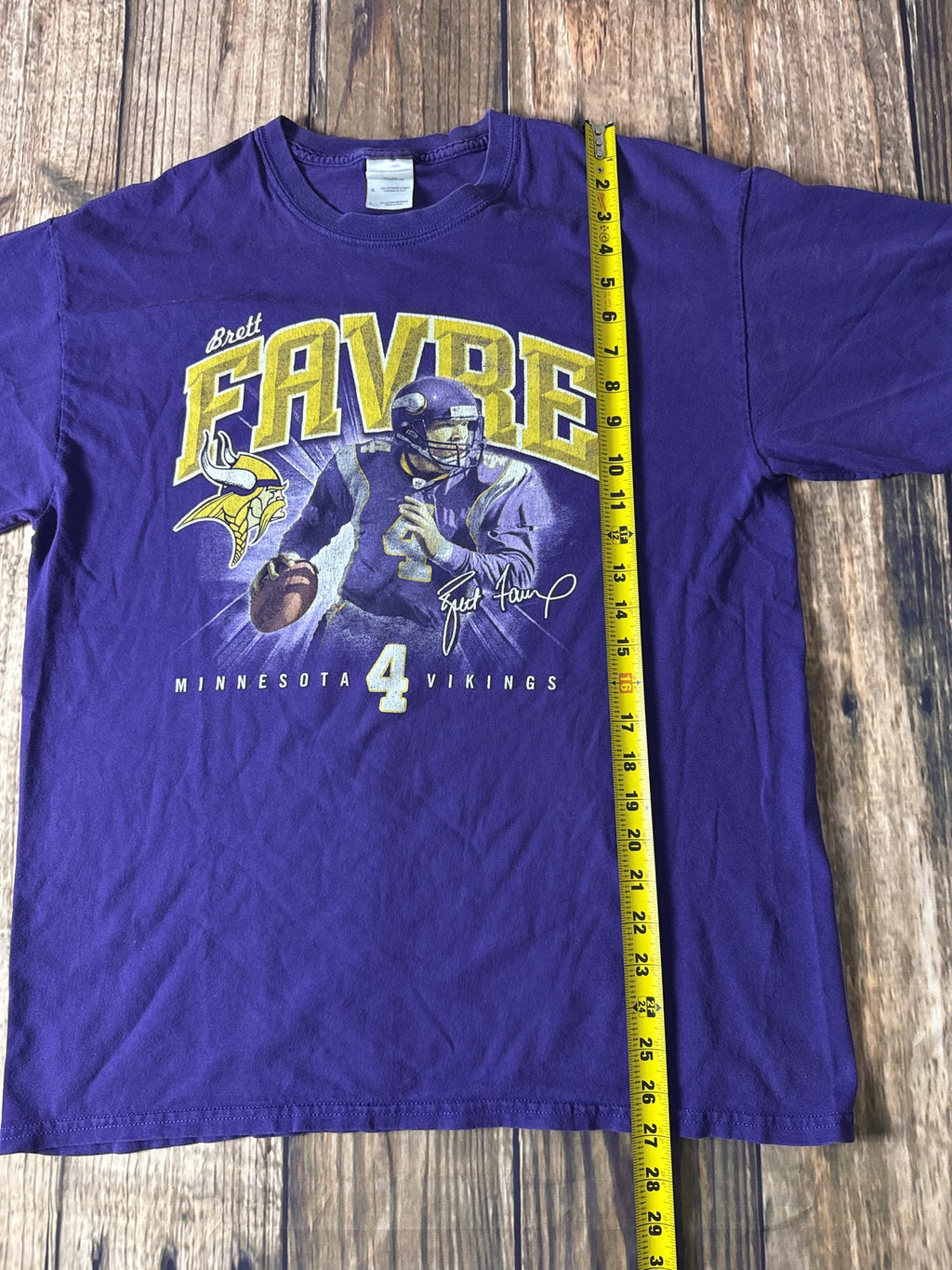 Brett Favre Minnesota Vikings Graphic T-Shirt