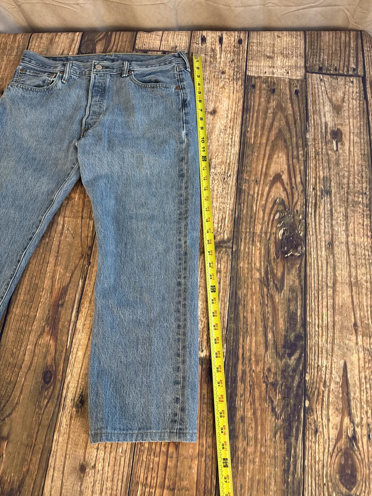 Vintage Levi’s 501 Button Fly Jeans Men’s W34 L30 Faded Blue Denim USA