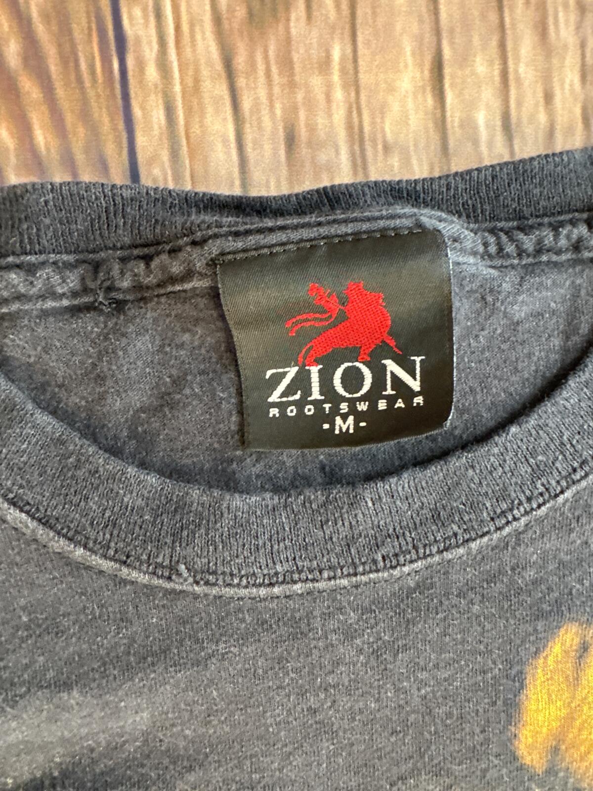 Bob Marley Lion Graphic Black T-Shirt Zion Rootswear Size Medium