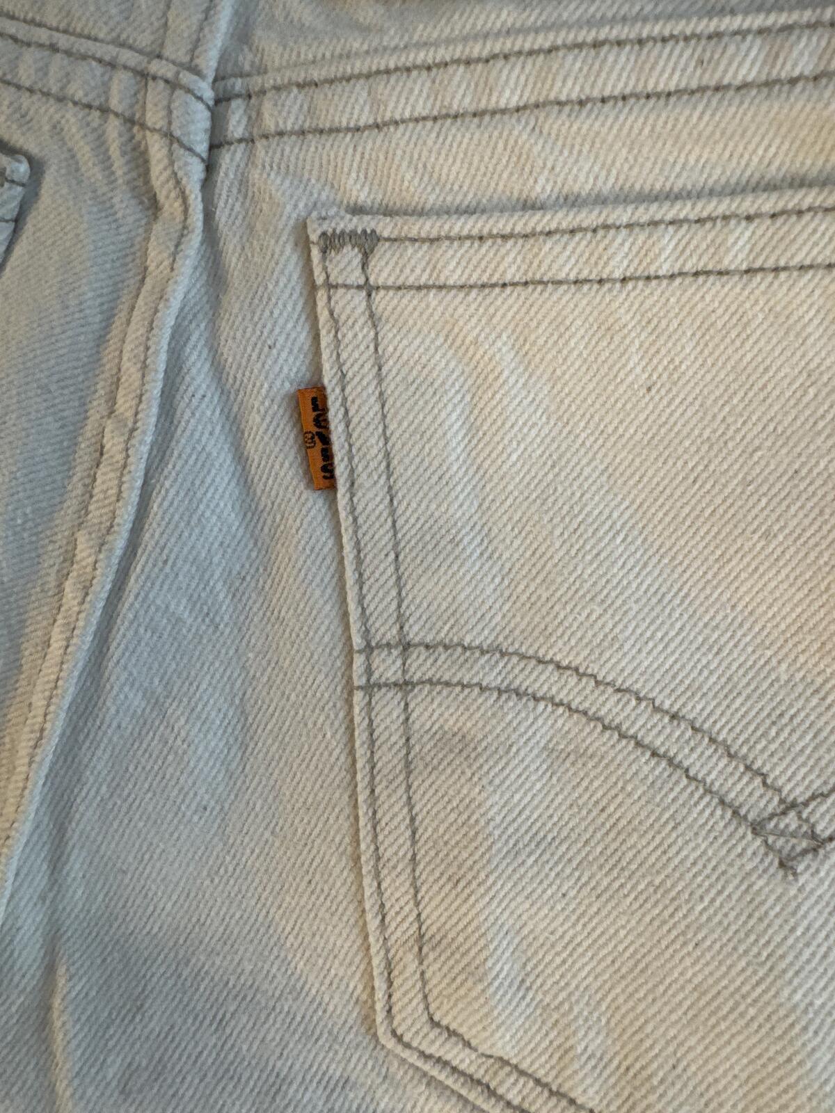Vintage Levi’s 550 Orange Tab Made USA Cream Jeans 31x34