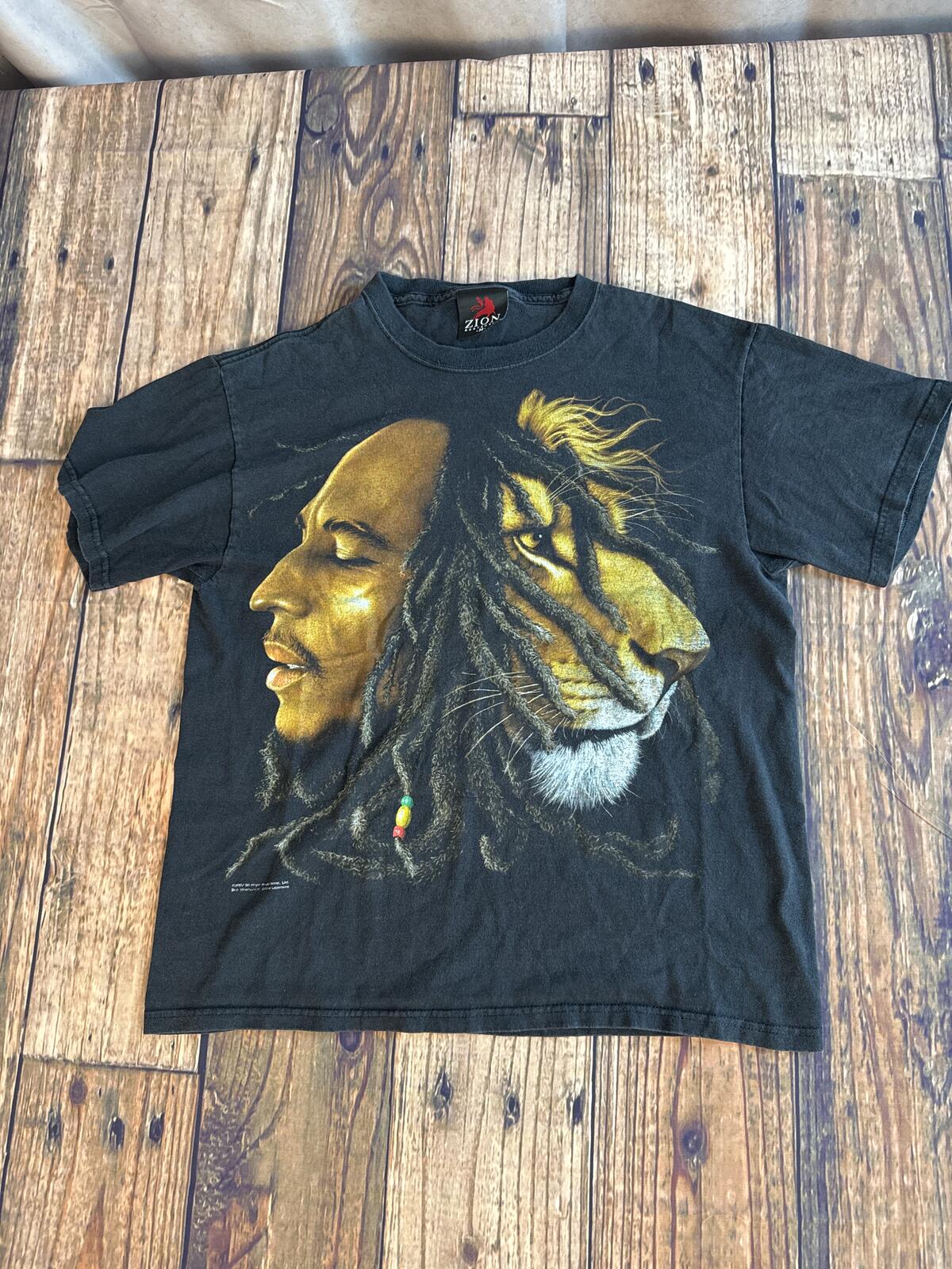 Bob Marley Lion Graphic Black T-Shirt Zion Rootswear Size Medium