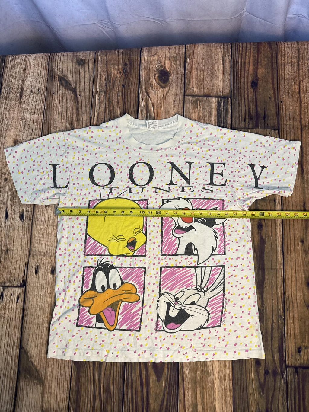 Vintage 1993 Looney Tunes XL Single Stitch Made USA Tweety Bugs Bunny Tee