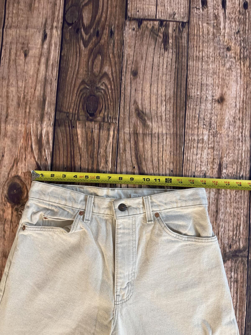 Vintage Levi’s 550 Orange Tab Made USA Cream Jeans 31x34