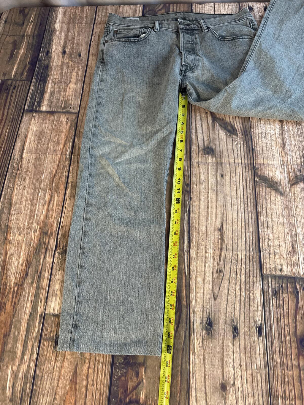 Vintage Levi’s 501 Made In USA Faded Gray Denim Jeans W33 L29