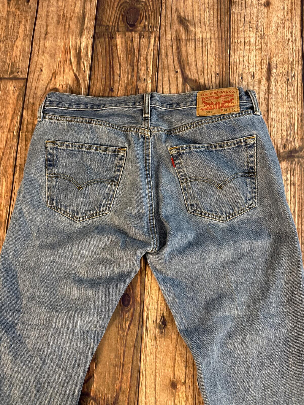 Vintage Levi’s 501 Button Fly Jeans Men’s W34 L30 Faded Blue Denim USA