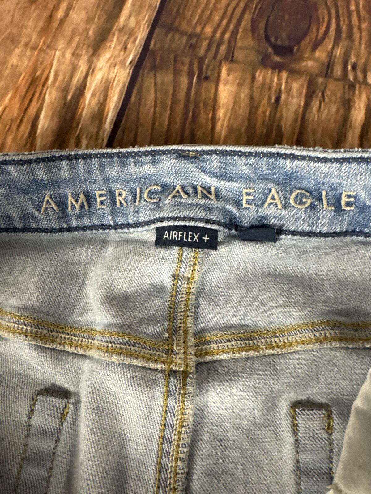 American Eagle AirFlex+ Distressed Light Wash Jeans Men’s 34x30