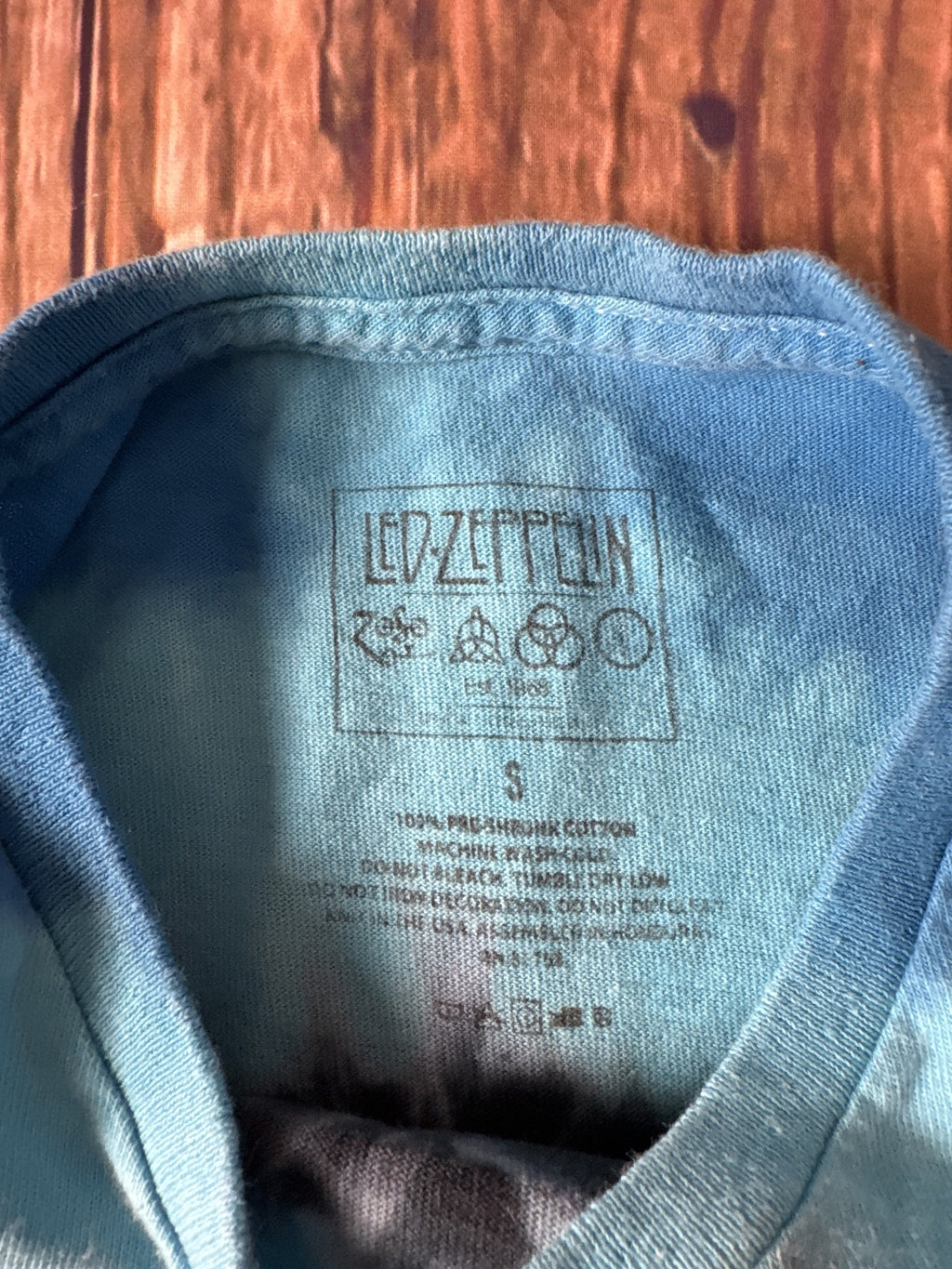 Led Zeppelin U.S. Tour 1975 Graphic Band T-Shirt