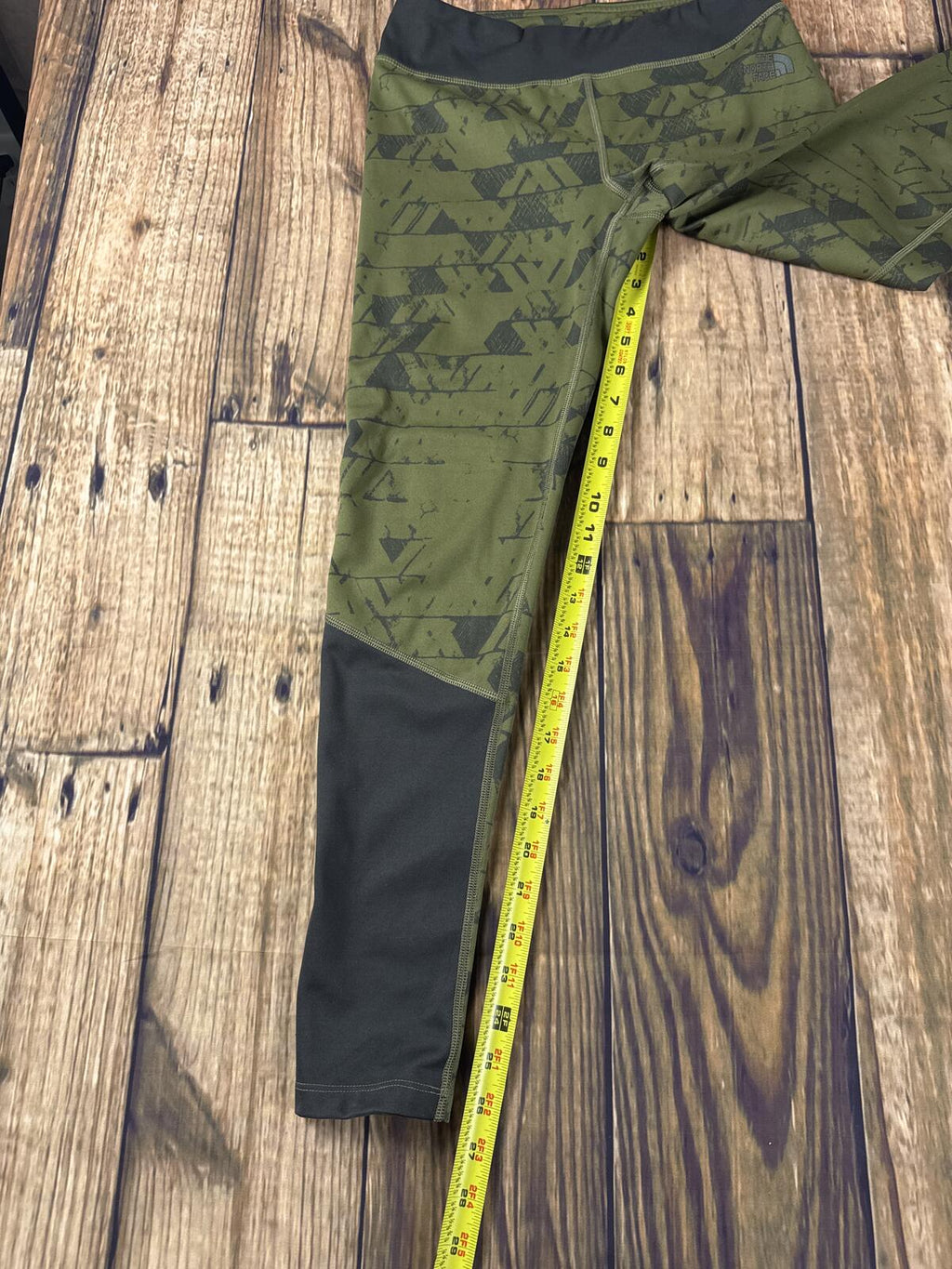 The North Face FlashDry Leggings Womens Medium Green Athletic Pants