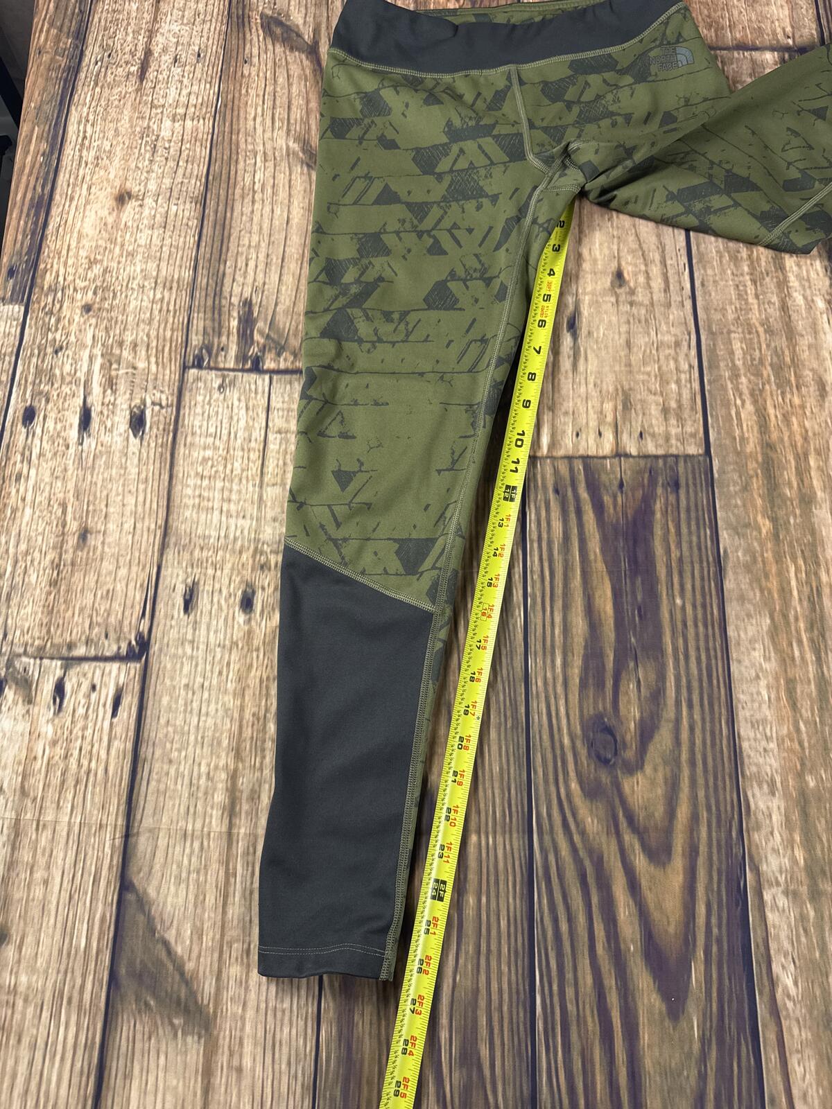 The North Face FlashDry Leggings Womens Medium Green Athletic Pants