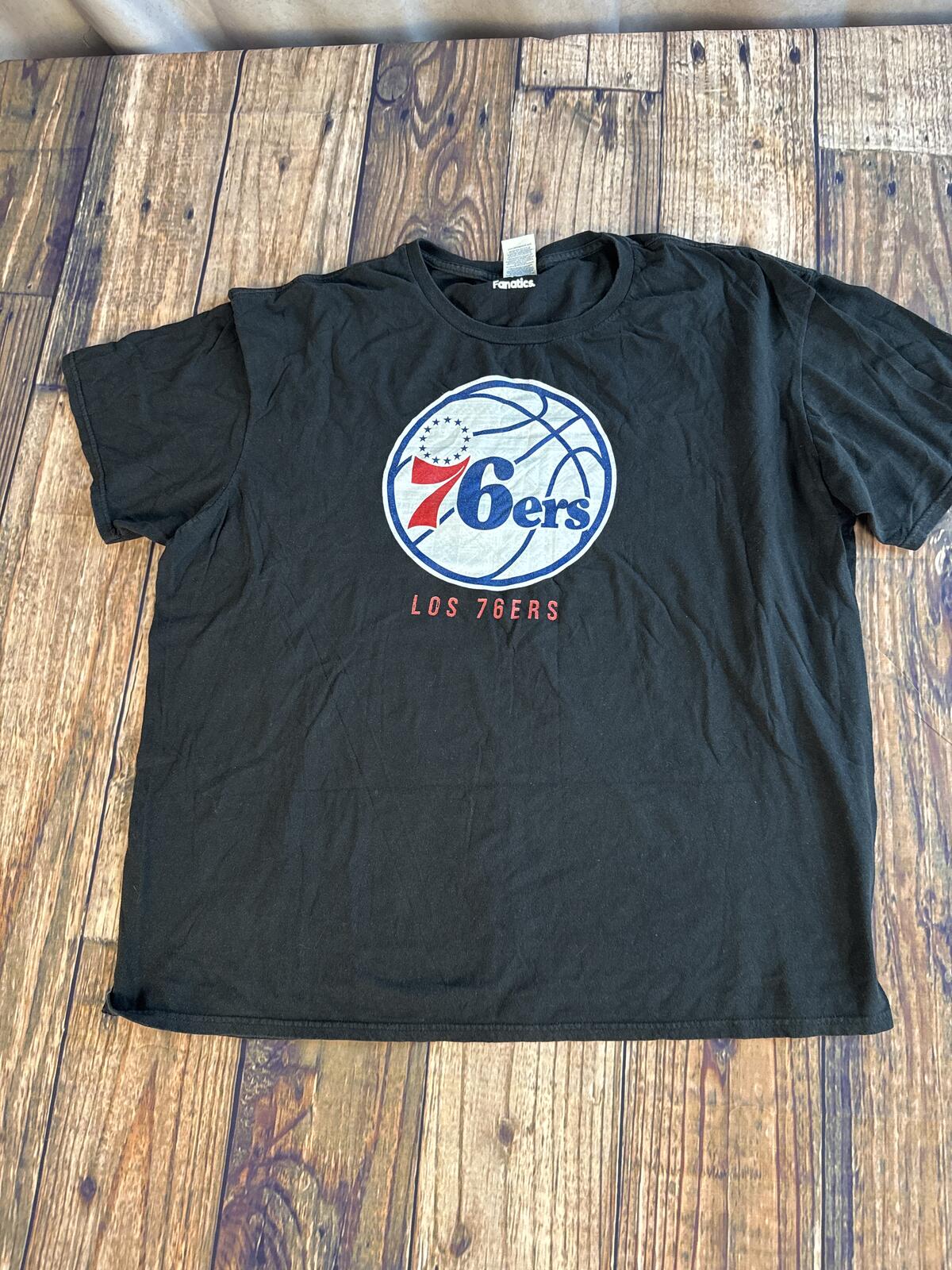 Philadelphia 76ers Los 76ers Graphic Tee Black Size 2XL