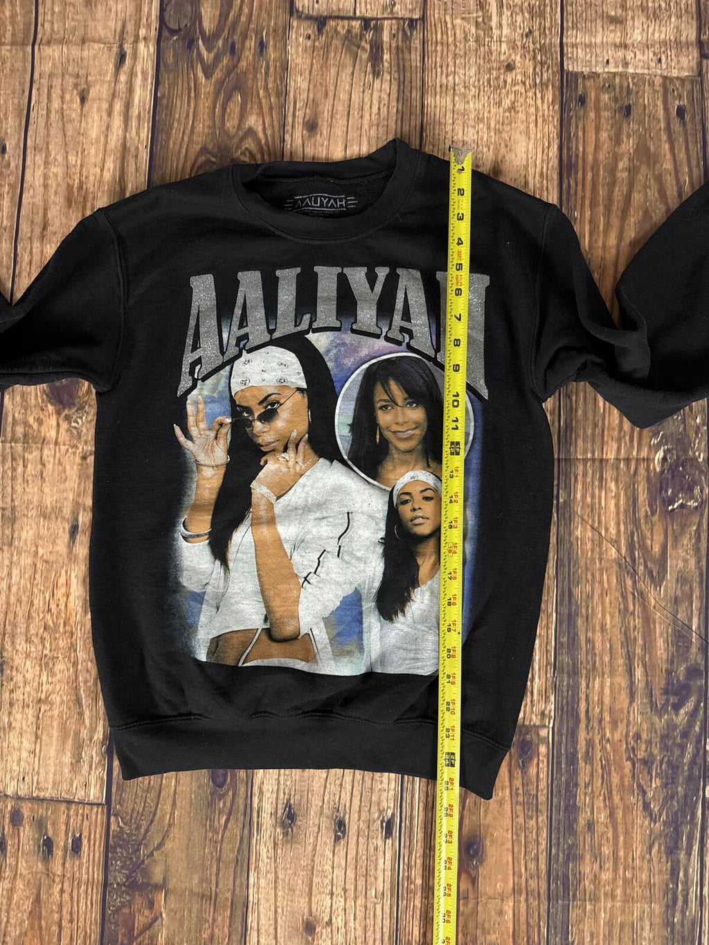 Aaliyah Graphic Crewneck Sweatshirt Womens Small Baby Girl Pullover