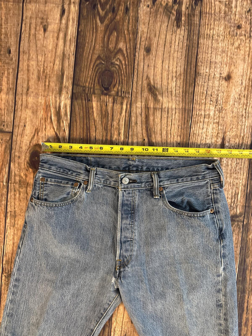 Vintage Levi’s 501 Button Fly Jeans Men’s W34 L30 Faded Blue Denim USA